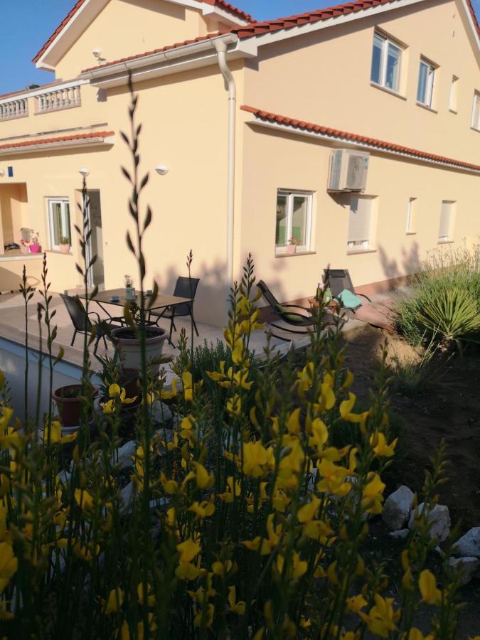 Apartmani "Sandro" Gonar Rab Town Zewnętrze zdjęcie