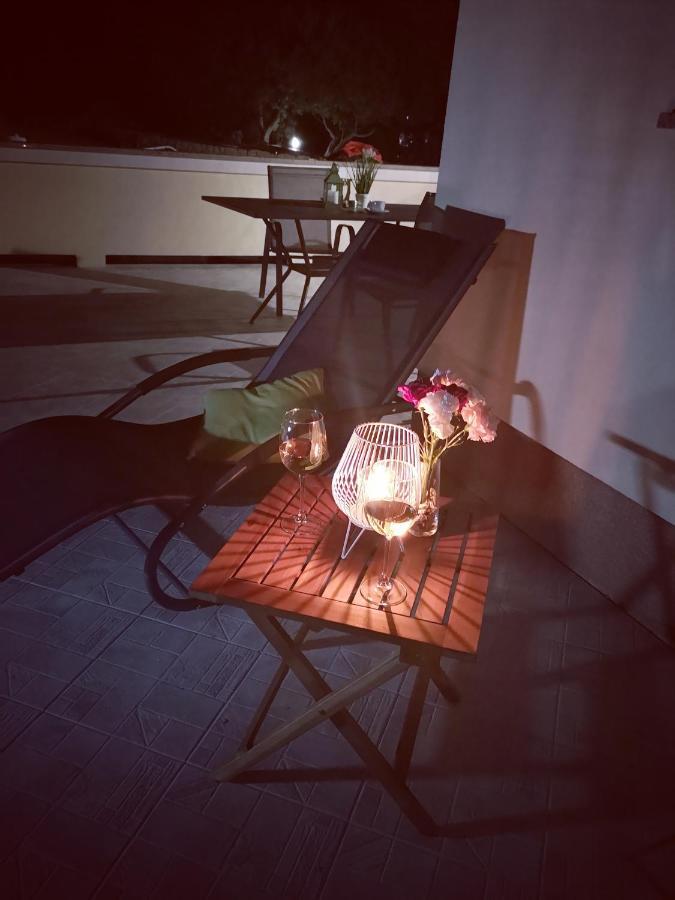 Apartmani "Sandro" Gonar Rab Town Zewnętrze zdjęcie