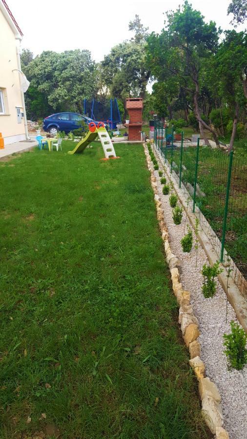 Apartmani "Sandro" Gonar Rab Town Zewnętrze zdjęcie