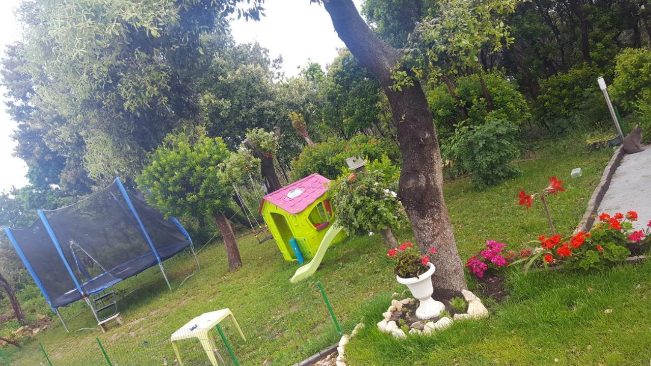 Apartmani "Sandro" Gonar Rab Town Zewnętrze zdjęcie